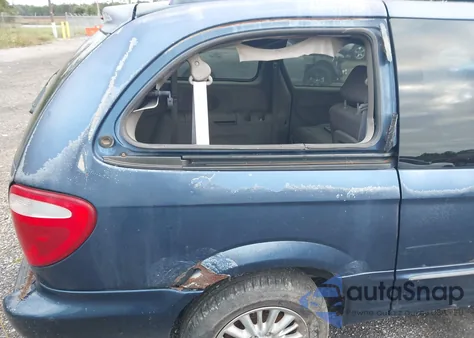 2001 Chrysler Town & Country Limited from USA, damaged, VIN 2C8GP64L81R350645